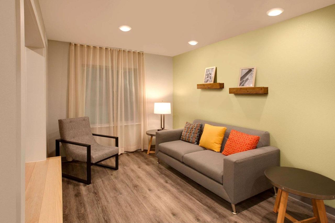 Woodspring Suites Houston Northwest エクステリア 写真